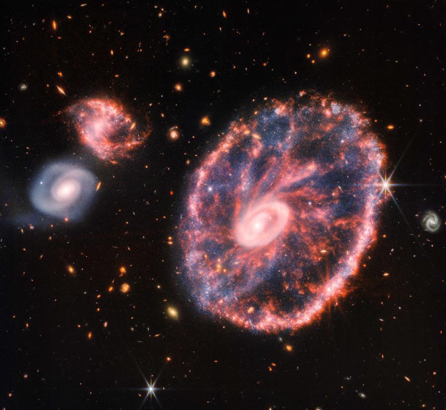 Webb telescope captures colorful Cartwheel Galaxy
