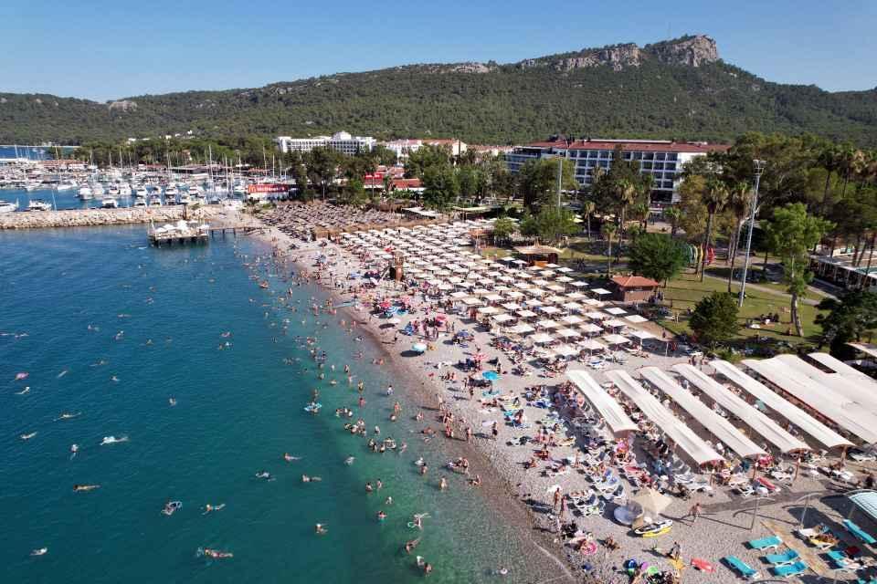 Resort town Antalya reaches 2019 tourist numbers