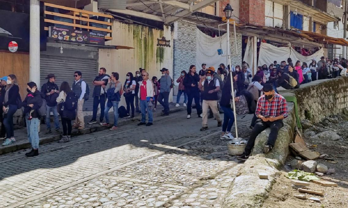 Tourists, locals irate over Machu Picchu snafu