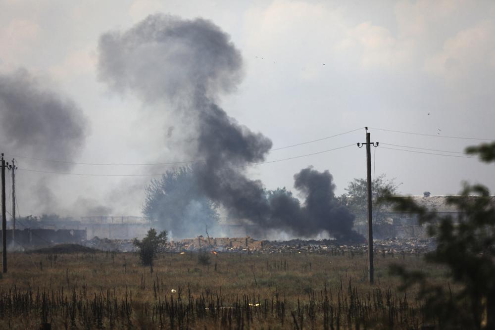 Explosions rock Crimea in suspected Ukrainian attack