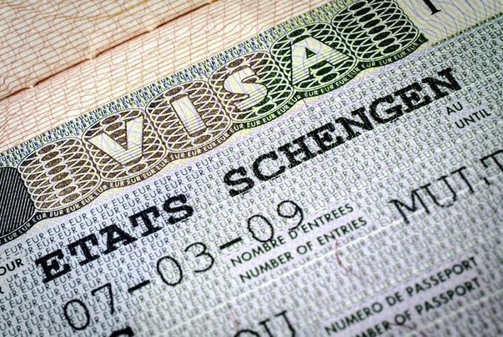 ‘Turks spend 100 mln euros annually on Schengen visa’