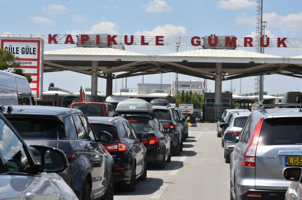 Over 1.8 million expats travel to Türkiye for vacation
