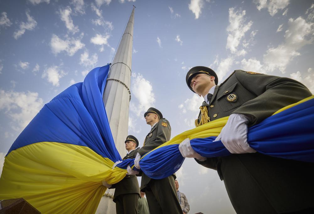 Ukraine fears stepped-up attacks around national holiday