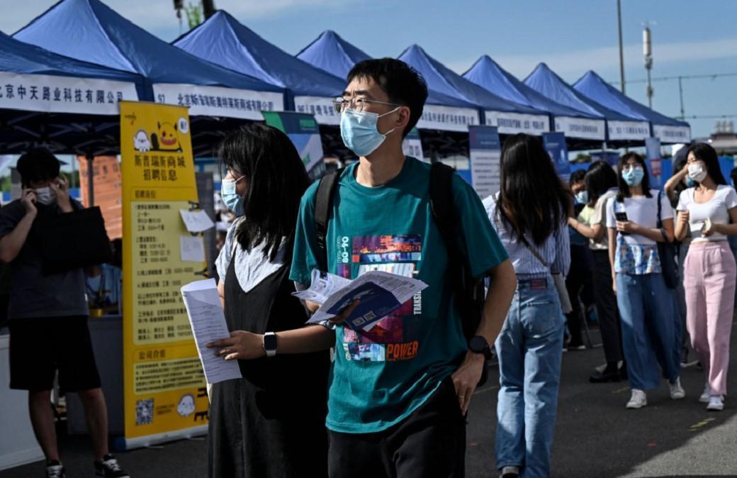 China’s jobless youth left in the lurch