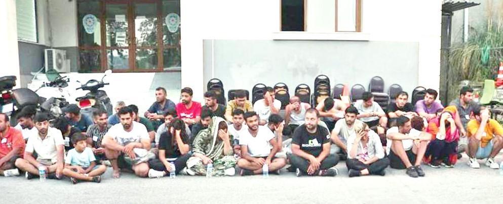 160 migrants pushed back by Greece saved on Aegean