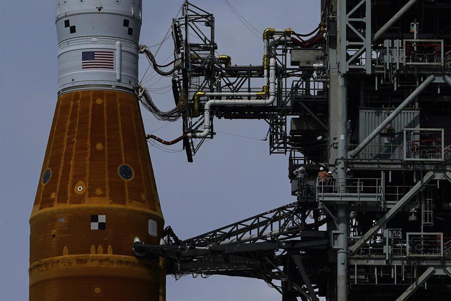 NASA Moon rocket ready for second attempt at liftoff