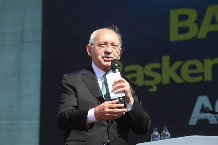 CHP leader warns against making politics on identities