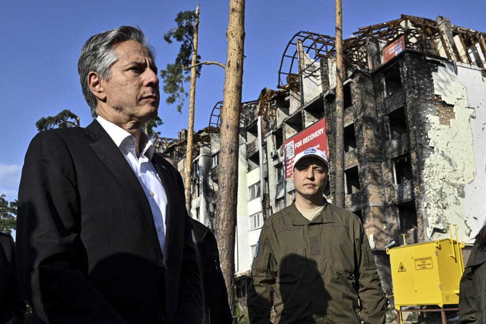 Ukraine claims battlefield breakthrough as Blinken ramps up aid
