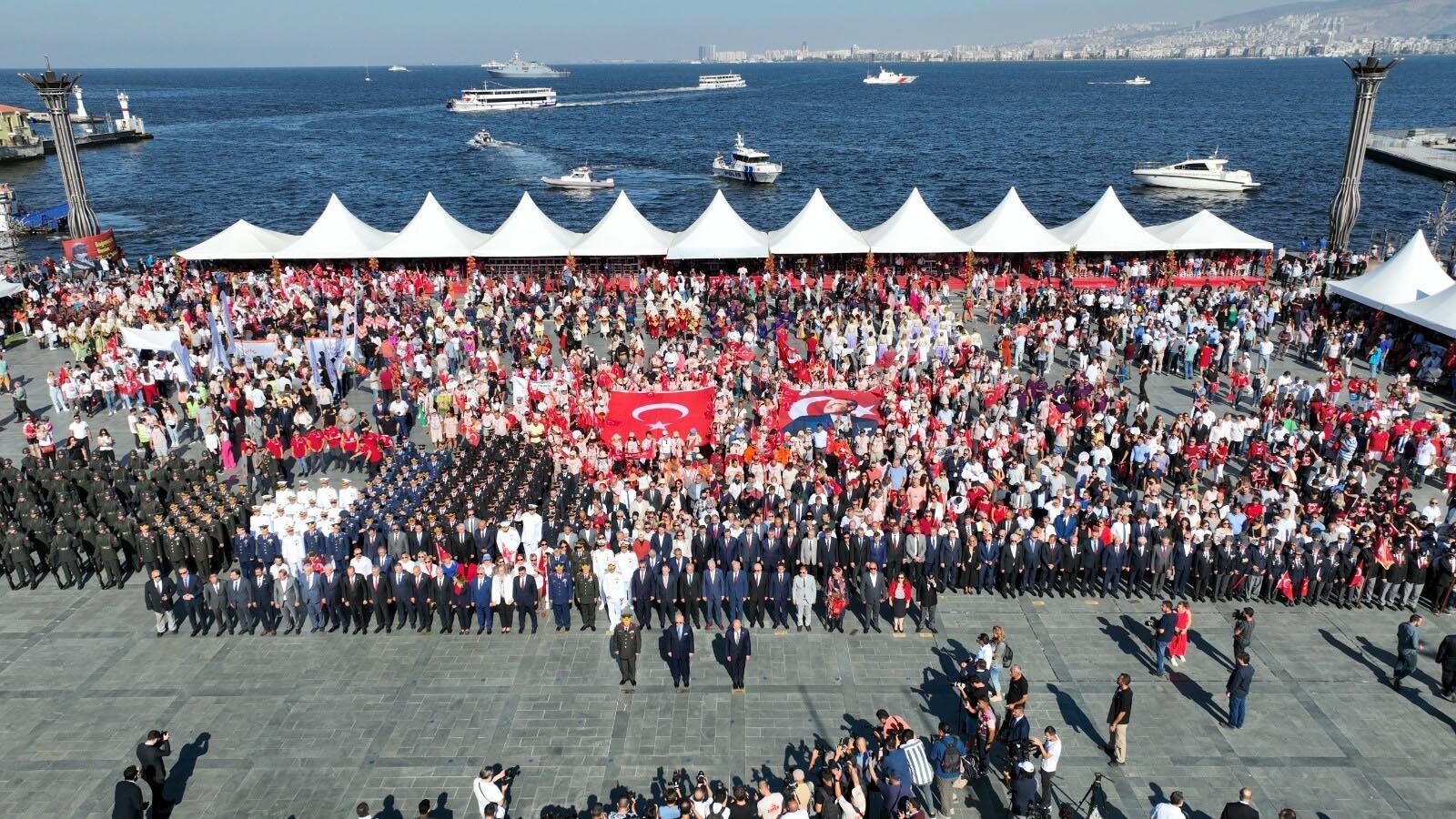 İzmir marks 100th anniversary of its liberation