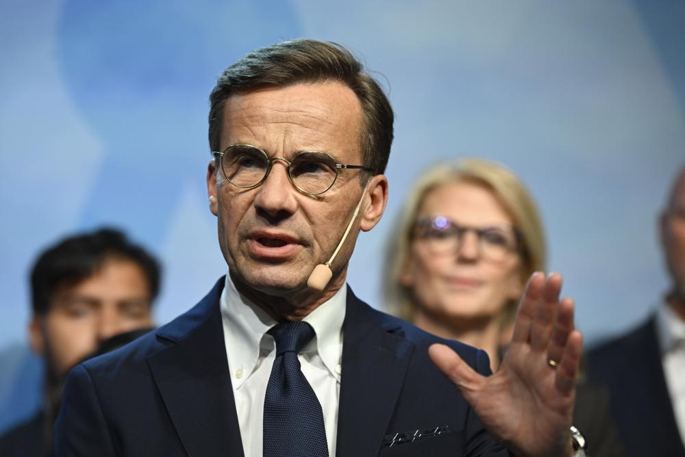 Sweden’s right wing poised for election victory on far-right gains