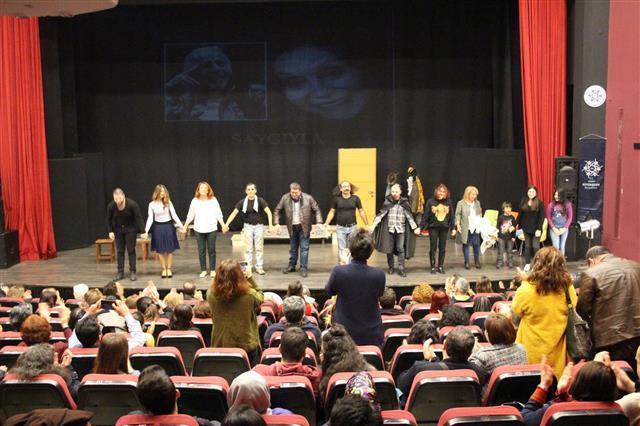 503 theaters shut down during pandemic: Minister