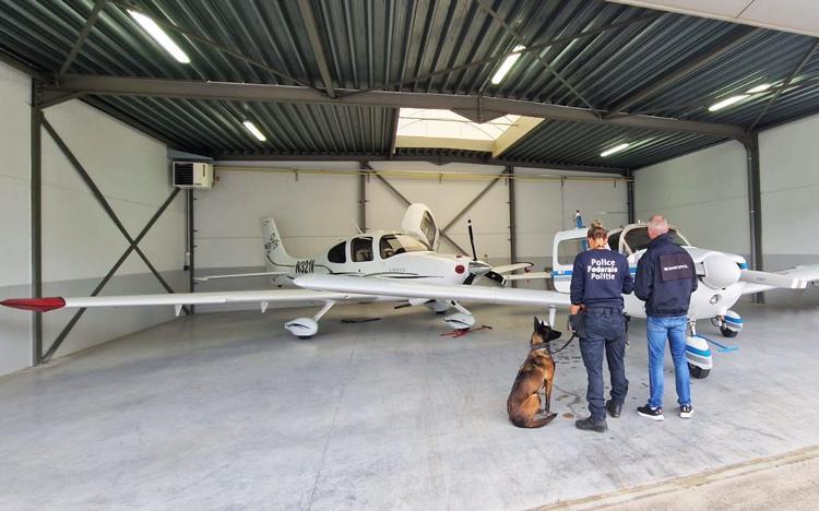 Five caught smuggling migrants into Europe via jets from Türkiye