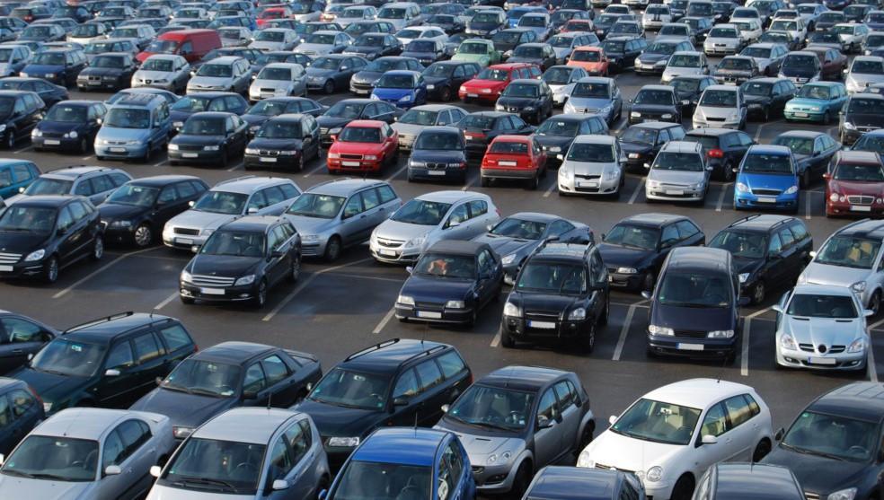 Heavy fines mulled for violating second-hand car sales cap