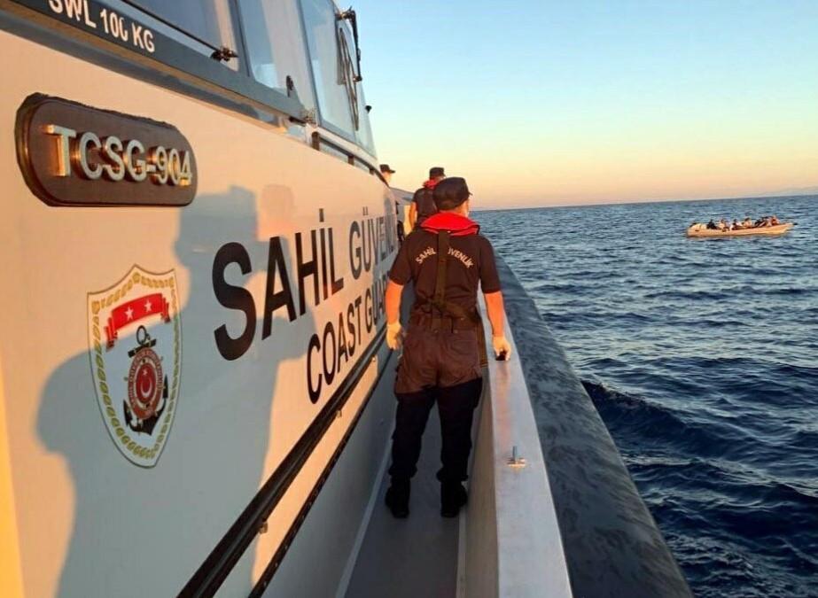 73 migrants pushed back by Greece rescued
