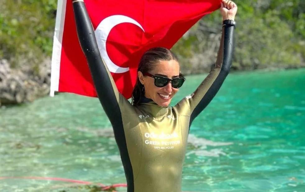 Turkish free-diver Şahika Ercümen refreshes her record