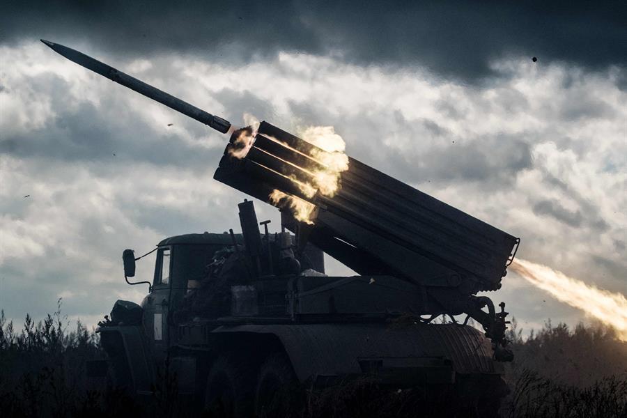 Putin signs annexation of Ukrainian regions as losses mount
