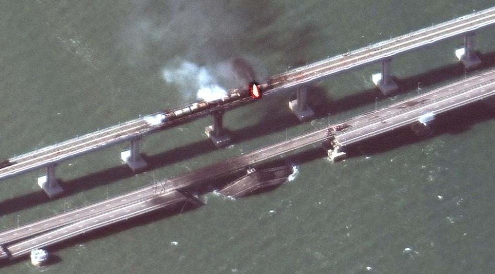 Putin tightens infrastructure security after blast on bridge