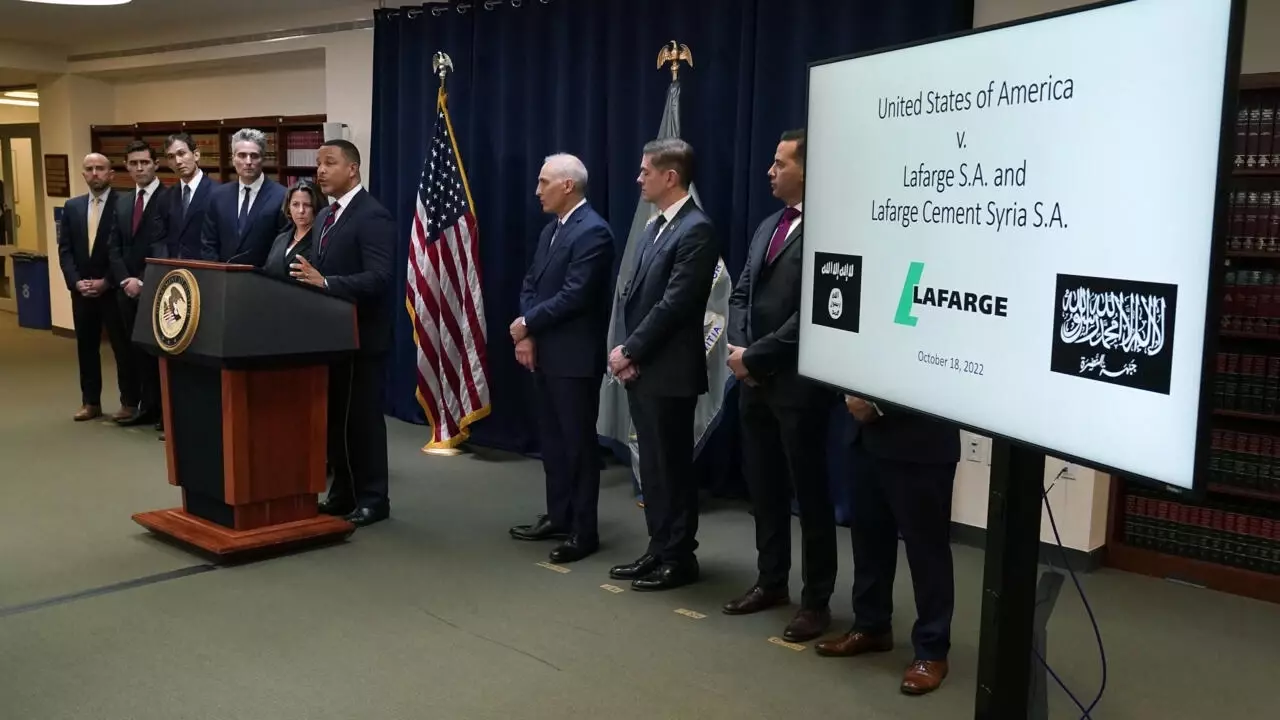 Cement giant Lafarge fined $778 mn for working with ISIL in Syria