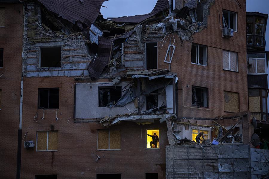 West says no biological weapons in Ukraine, Russia disagrees