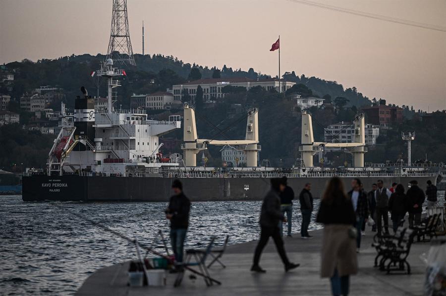 Zelensky, Blinken thank Türkiye for role in saving grain deal