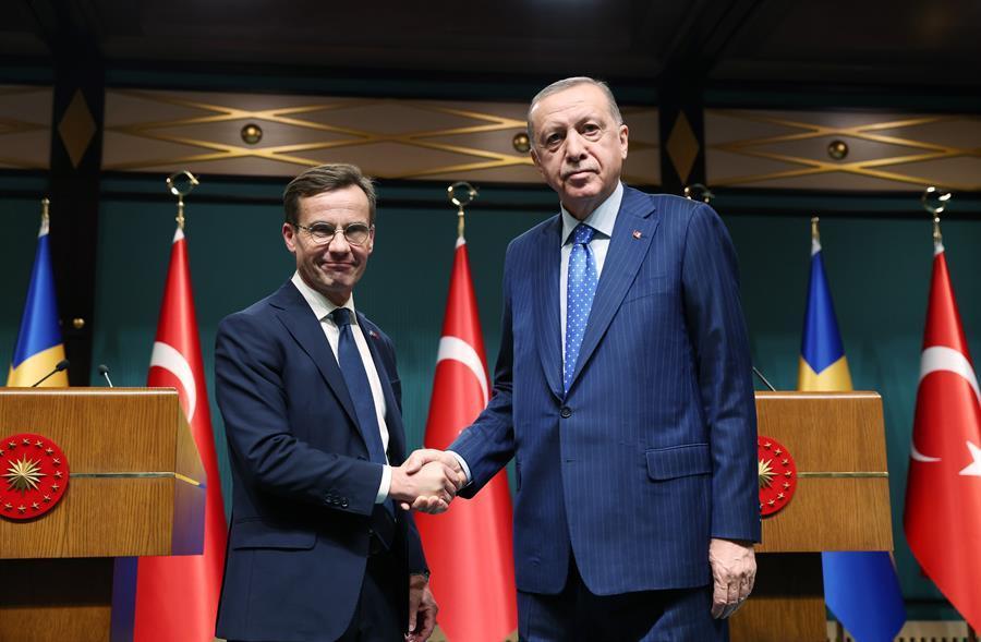 Türkiye, Sweden vow to expand ties amid NATO talks