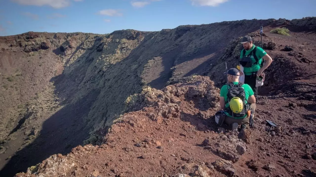 Astronauts flock to Spanish isle to train