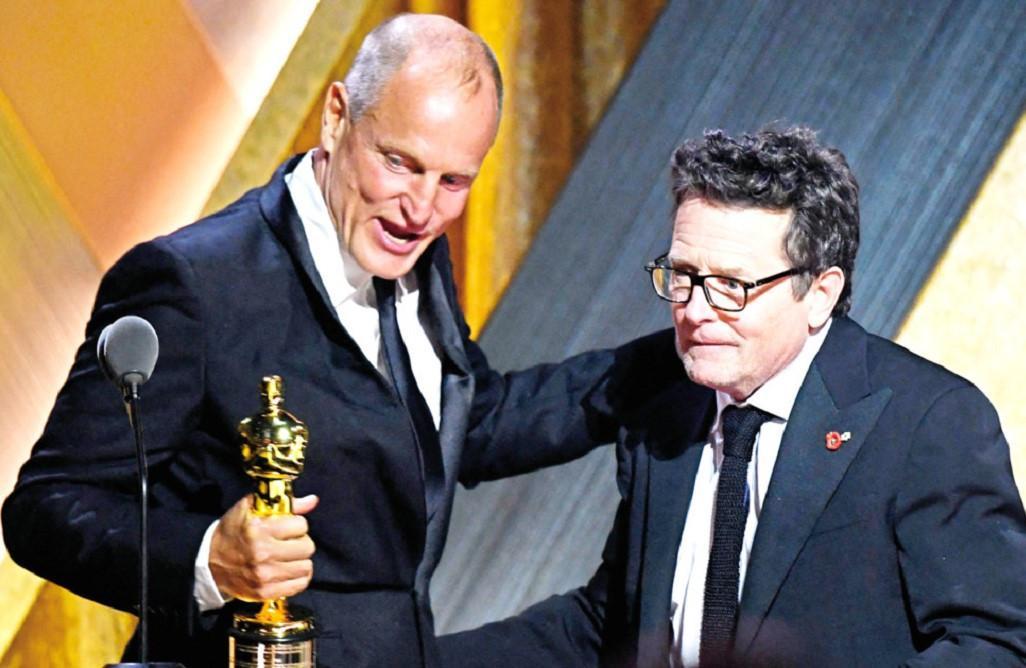 Parkinson’s activist Fox gets honorary Oscar