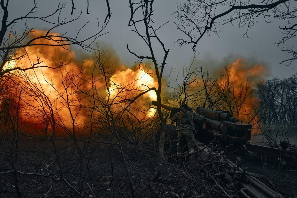 UN nuclear chief denounces strikes on Ukraine power plant