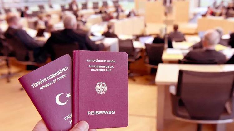 Turks in Germany can obtain dual citizenship