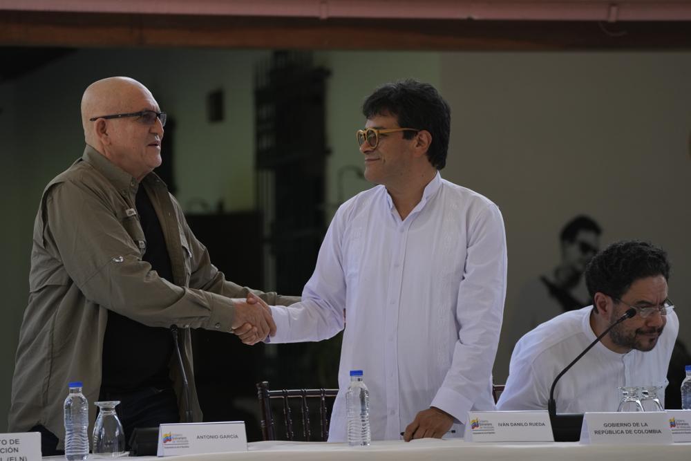 Colombia says pact reached with ELN rebels on displaced people