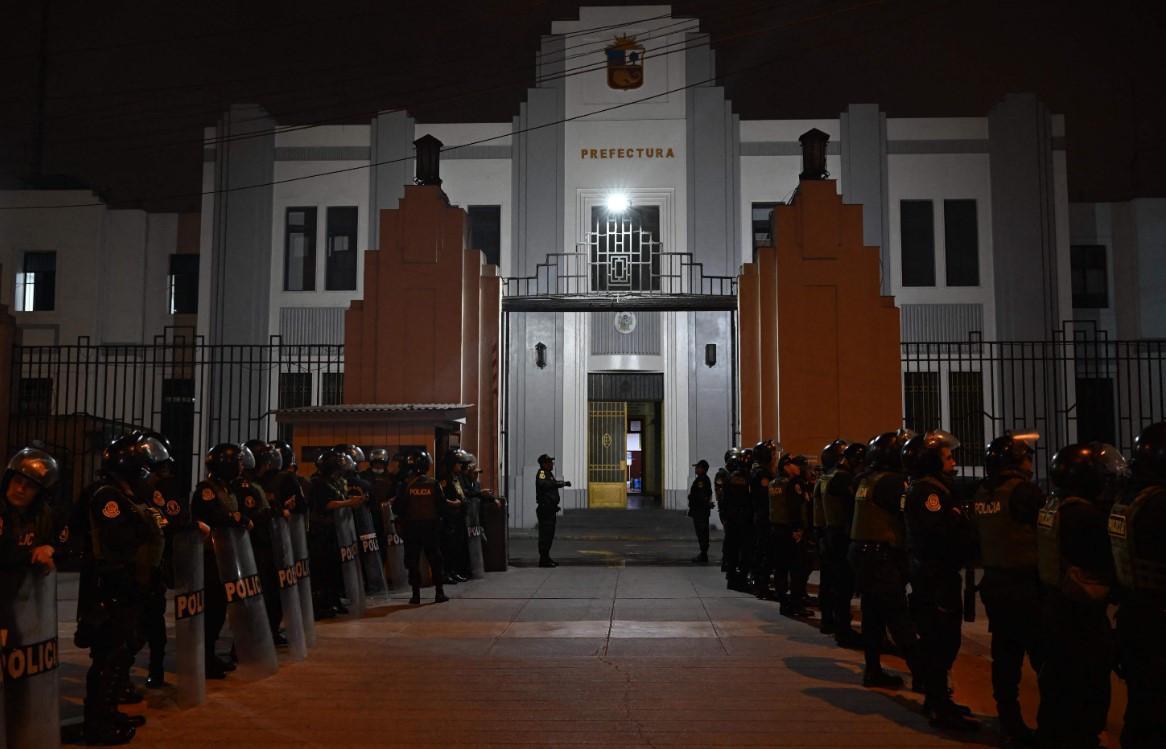 Peru president ousted and arrested after bid to dissolve Congress