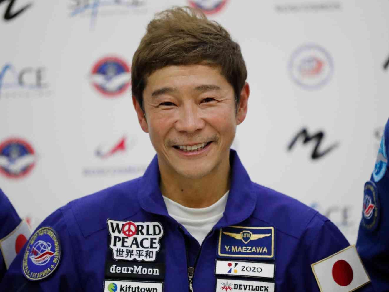 Japanese billionaire Maezawa announces crew of artists for lunar voyage