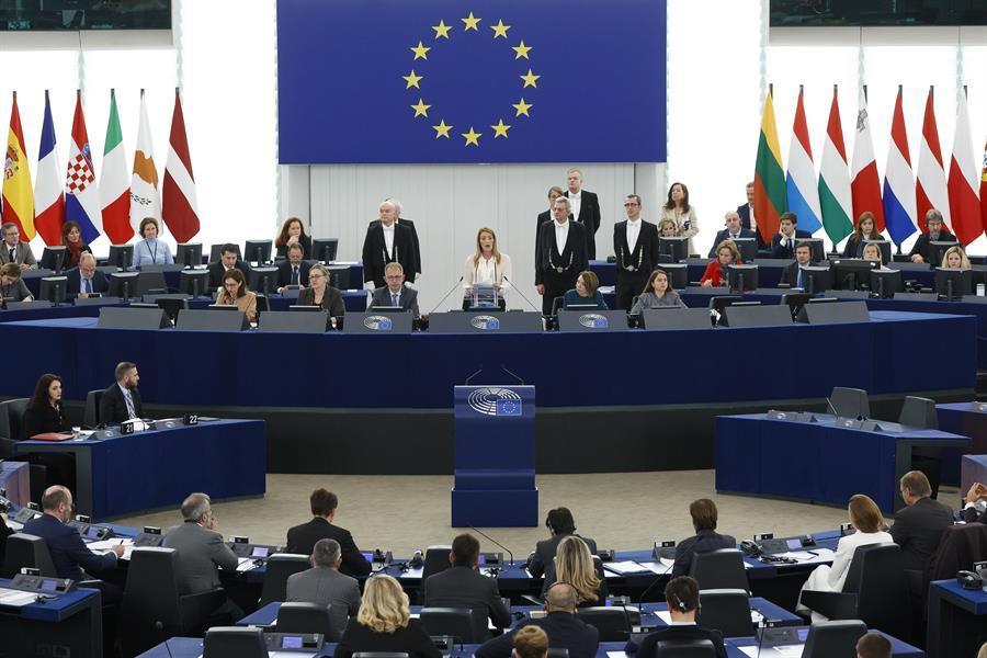 Police raid more EU Parliament offices in corruption probe