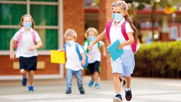Schools warn parents for children to wear face masks