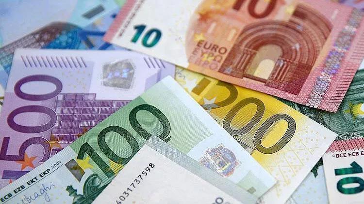 German consumer morale picks up