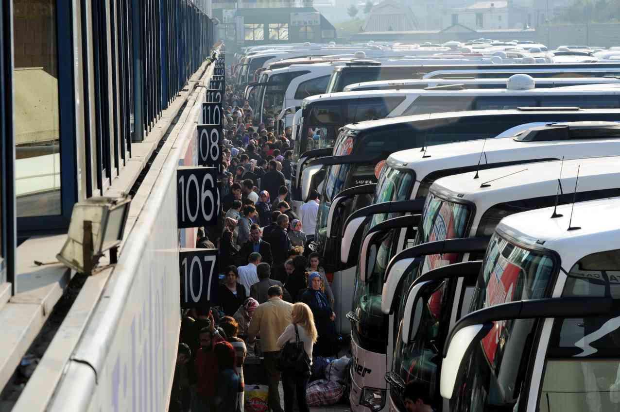 Over 2.7 million people migrated across provinces last year