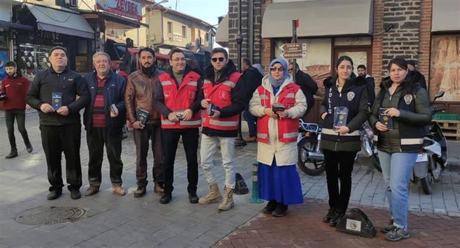 Police inform women about emergency support app