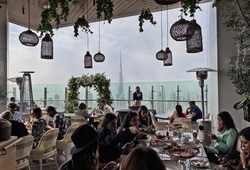 Dubai ends 30 percent tax on alcohol sales