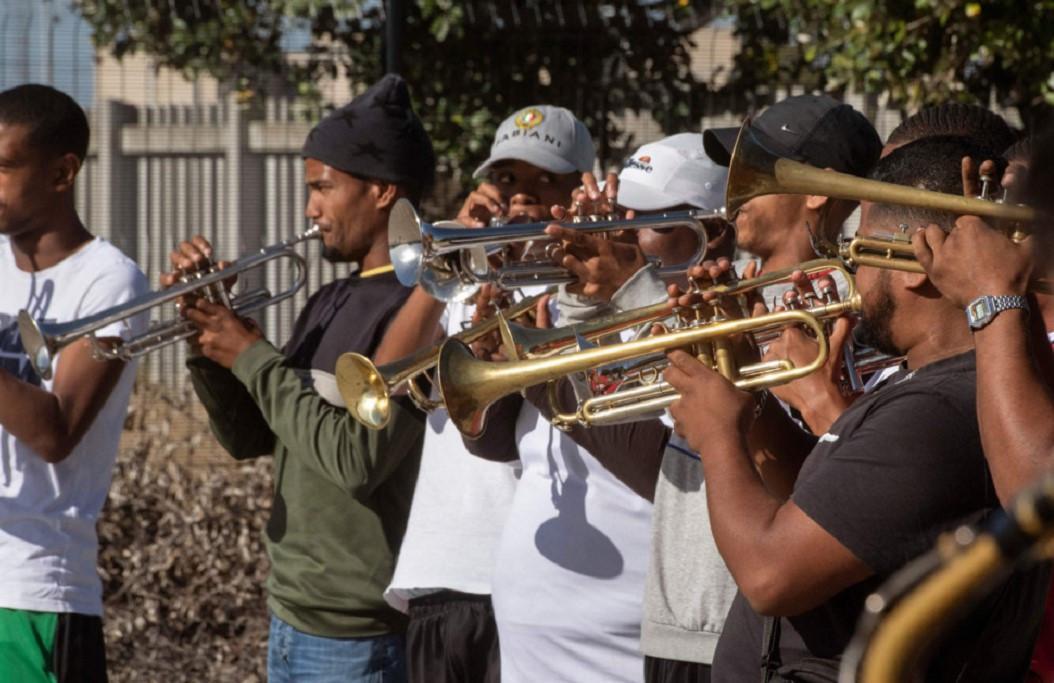 Trumpets and colors return to Cape Town carnival