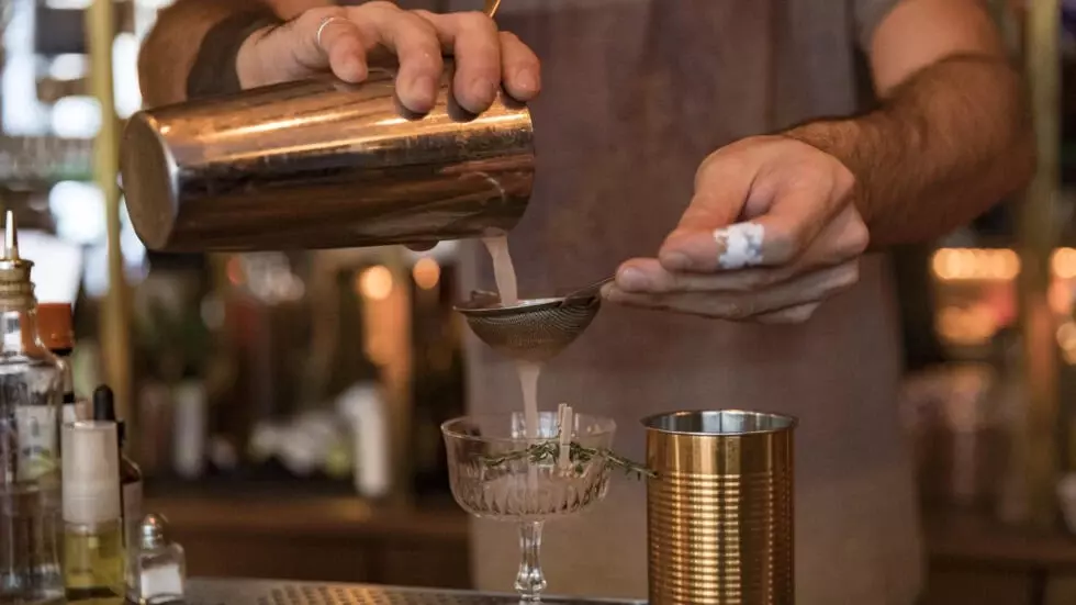 Can the French embrace cuisine sans booze