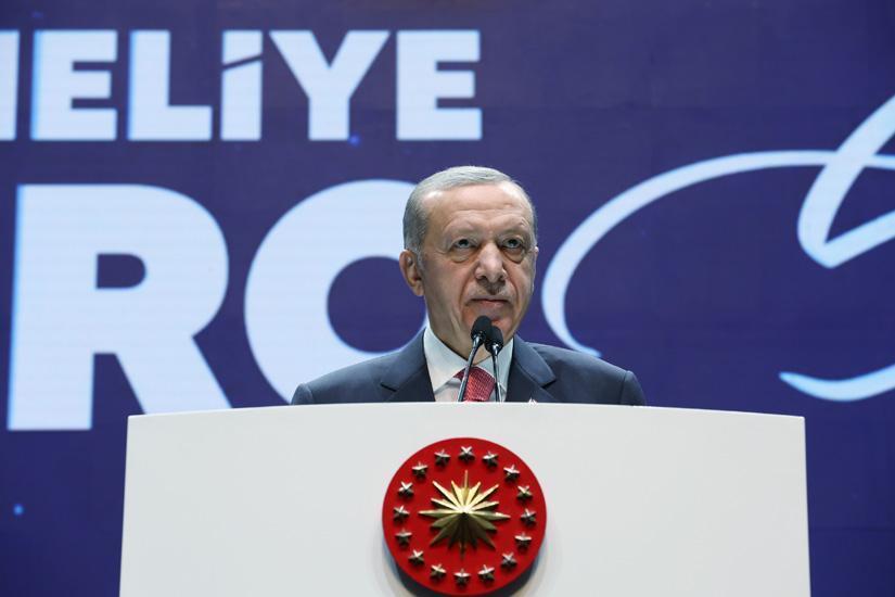 Erdoğan announces 25 pct raise for civil servants, pensioners