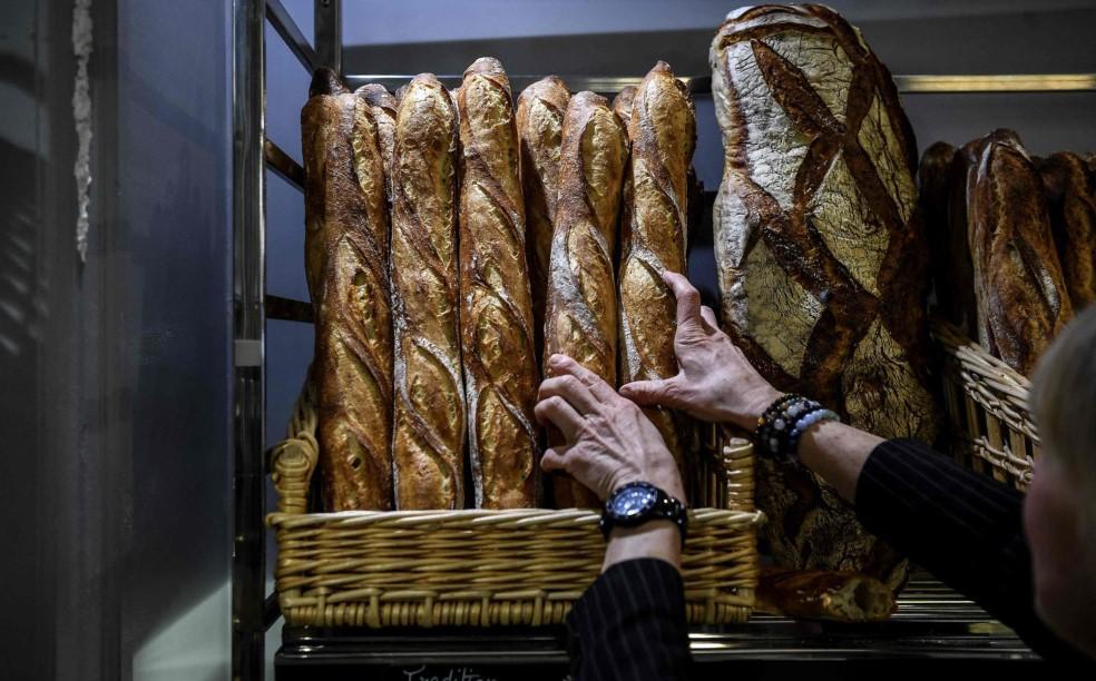 Fears for French baguettes as power prices burn bakers