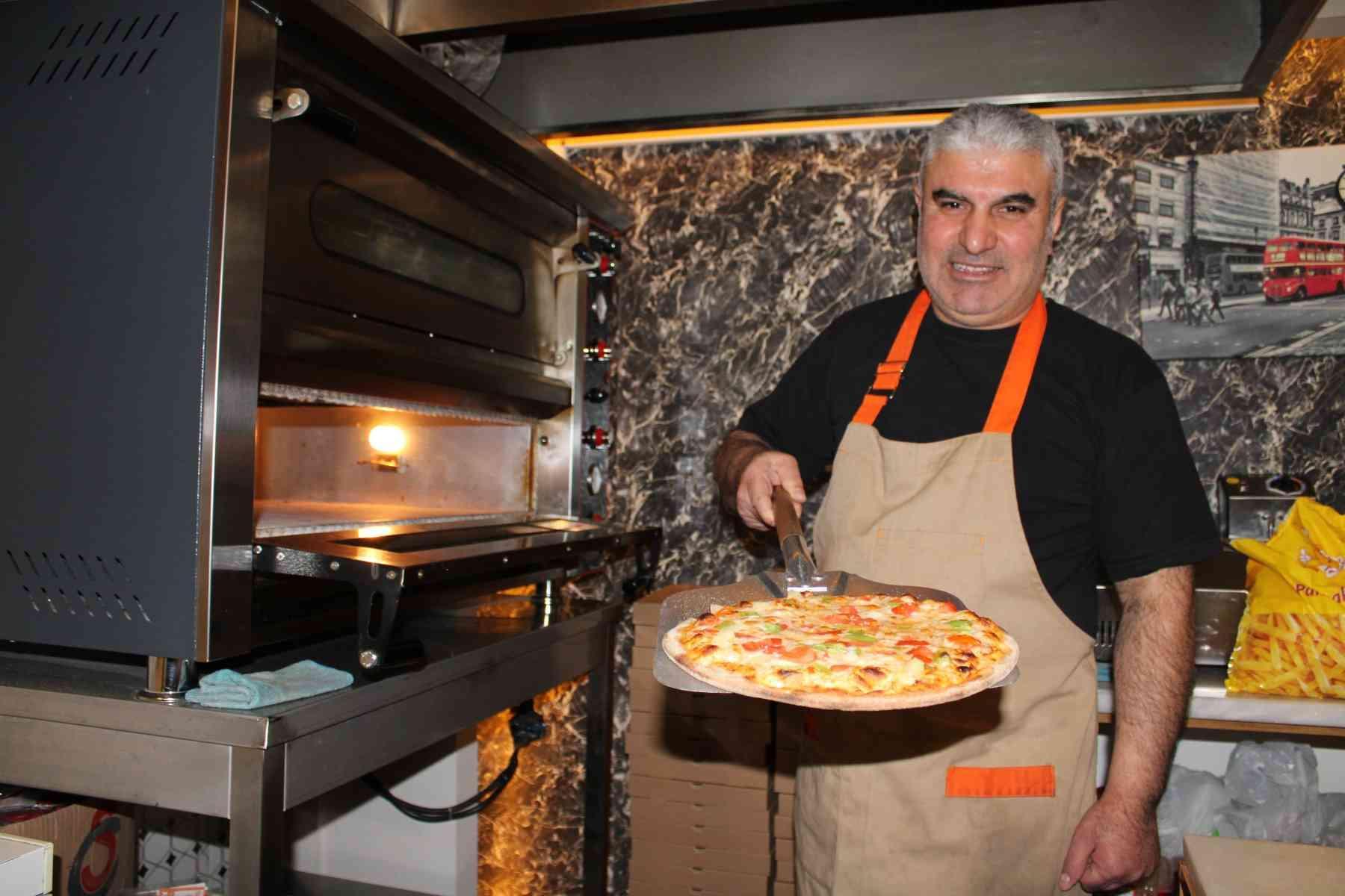 Man opens pizzeria after returning from UK