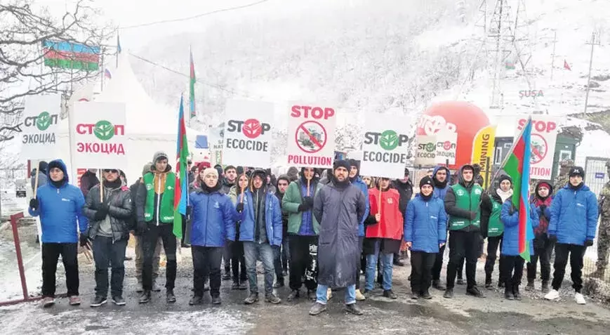 Azerbaijani activists protest ‘carrying of weapons through Lachin corridor’