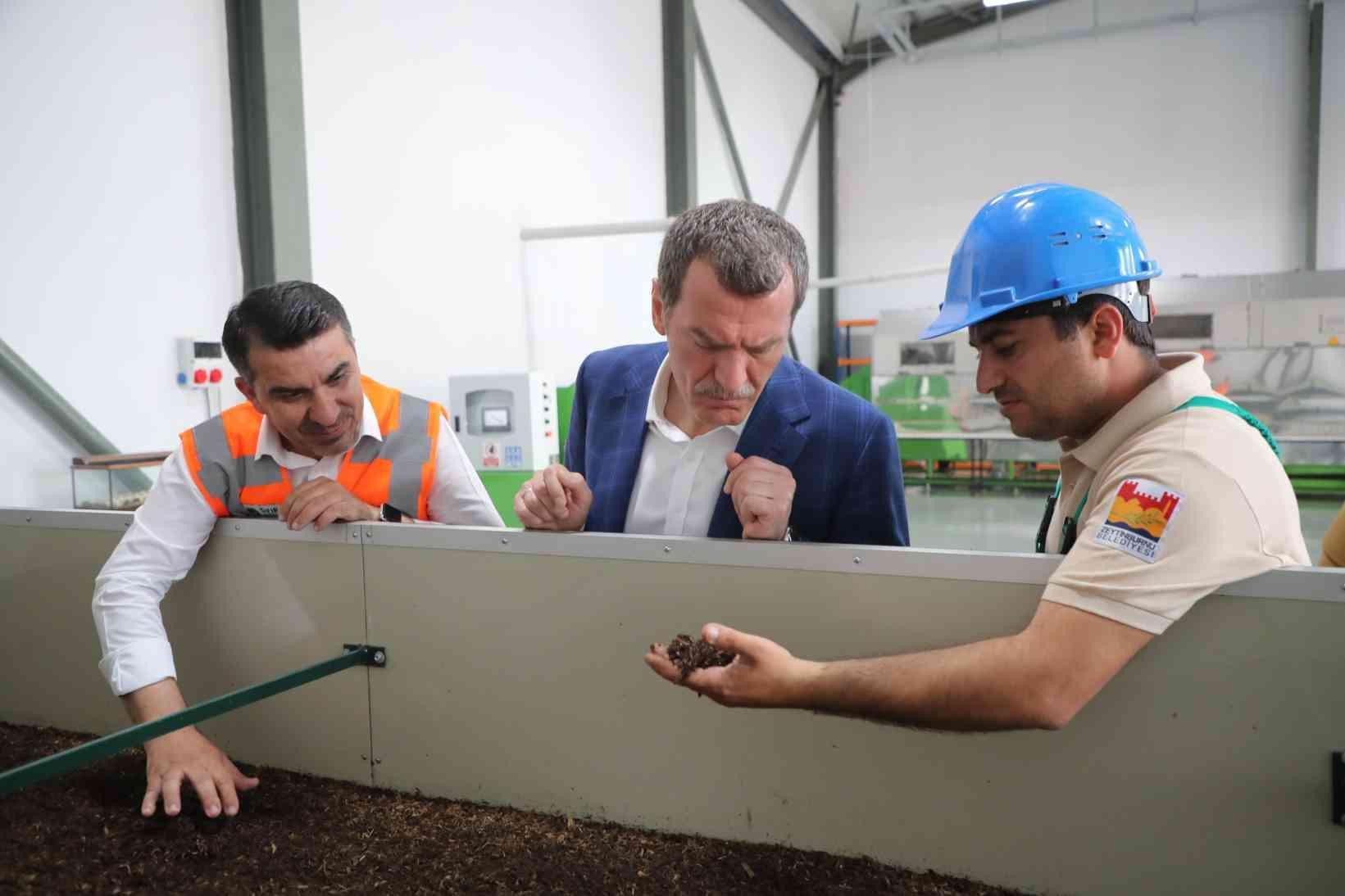 Worms produce a ton of fertilizer from organic waste