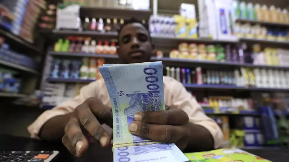 Sudanese tighten belts as economic crisis grinds on