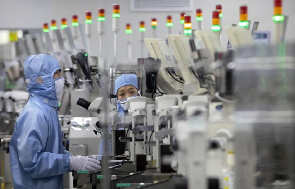 Dutch, Japanese join US limits on chip tech to China
