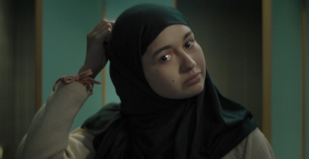 Oscar-bound short lifts veil on women rejecting male domination