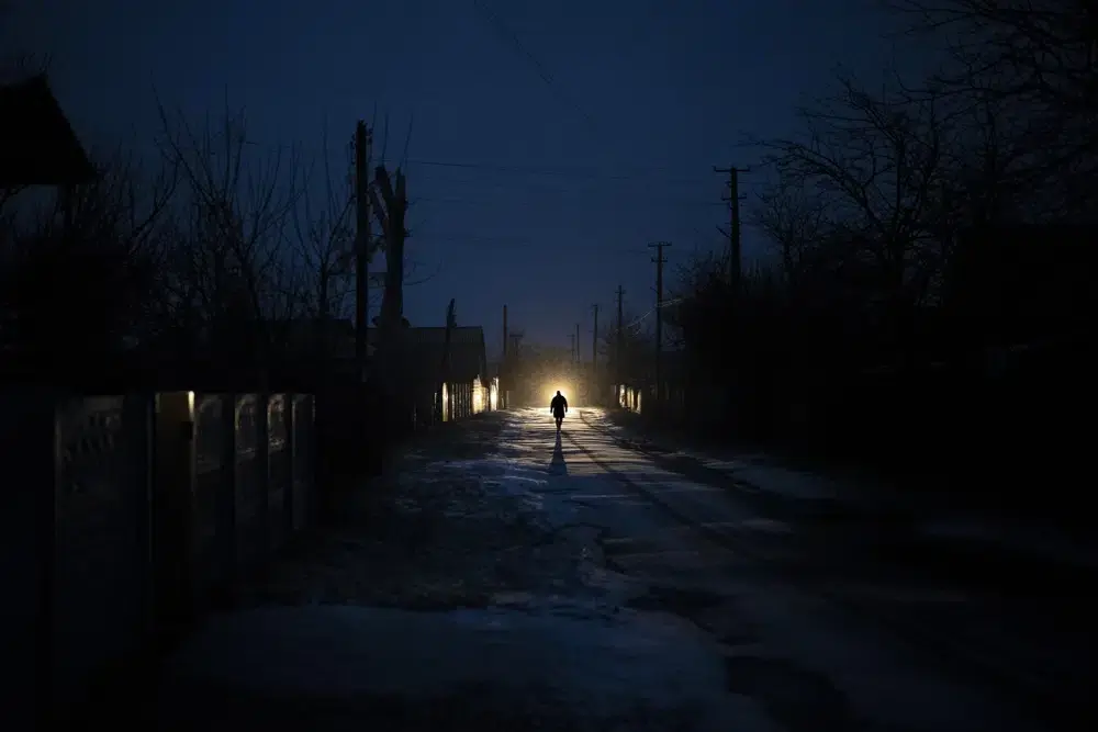 Russia said eyeing eastern Ukraine push; Kiev targets graft
