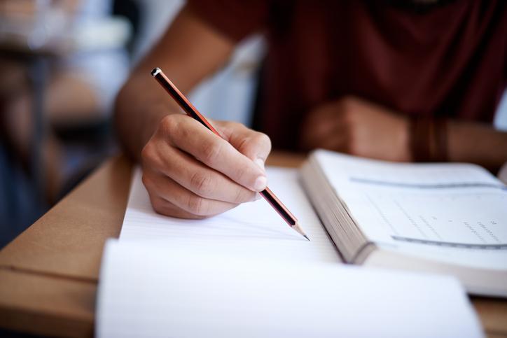 Gov’t decision to shift to online education in universities stirs debate